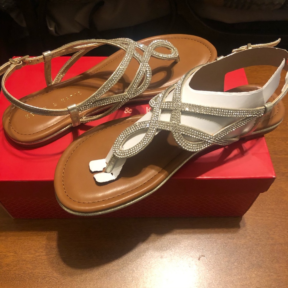 Kelly & Katie Sandal